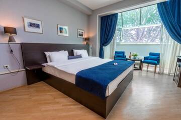 Фото номера Улучшенный семейный номер Отель Hotel Bella Casa г. Тбилиси 6