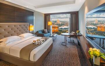 Фото номера Номер Делюкс Отель The Biltmore Tbilisi Hotel г. Тбилиси 10