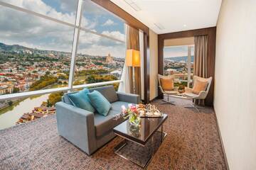 Фото номера Суперлюкс Гранд Отель The Biltmore Tbilisi Hotel г. Тбилиси 3