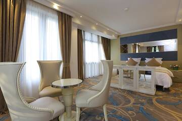 Фото номера Посольский люкс (новое здание) Отель Ambassadori Tbilisi Hotel г. Тбилиси 2