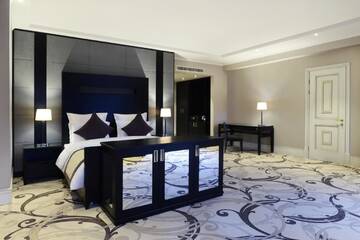 Фото номера Элегантный люкс (новое здание) Отель Ambassadori Tbilisi Hotel г. Тбилиси 3