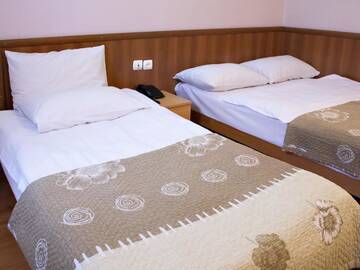 Фото номера Семейный номер Отель Hotel Skip г. Тбилиси 4