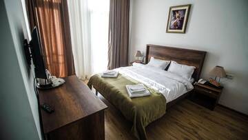 Фото номера Стандартный двухместный номер с 1 кроватью Отель Hotel King Tom г. Тбилиси 8