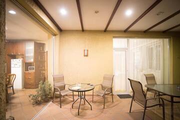 Фото номера Четырехместный номер с террасой Гостевой дом Terrace House Tbilisi г. Тбилиси 9
