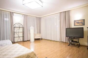 Фото номера Четырехместный номер с террасой Гостевой дом Terrace House Tbilisi г. Тбилиси 19