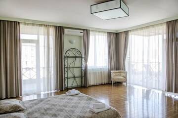Фото номера Четырехместный номер с террасой Гостевой дом Terrace House Tbilisi г. Тбилиси 25