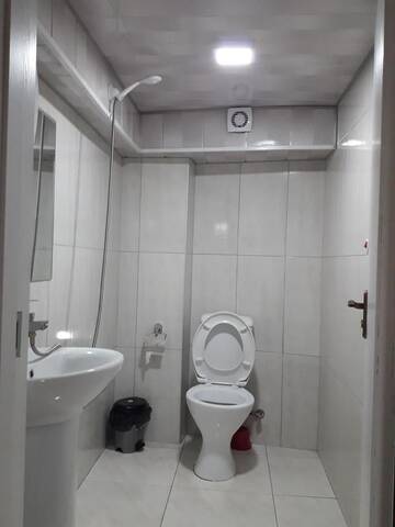Фото номера Трехместный номер с основными удобствами Отель Hotel Beni г. Тбилиси 3