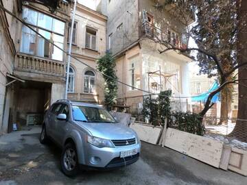 Фото номера Дом с 1 спальней Дома для отпуска Zuras Great Studio in Old Tbilisi г. Тбилиси 16