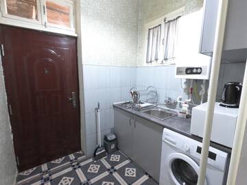 Фото номера Дом с 1 спальней Дома для отпуска Zuras Great Studio in Old Tbilisi г. Тбилиси 12