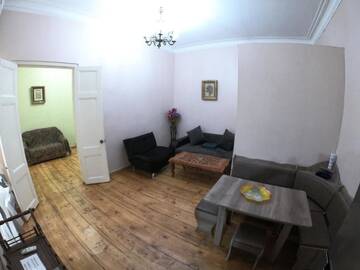 Фото номера Дом с 1 спальней Дома для отпуска Zuras Great Studio in Old Tbilisi г. Тбилиси 23