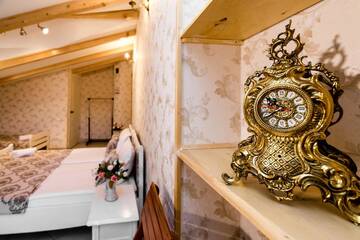 Фото номера Улучшенный четырехместный номер Гостевой дом Holiday House г. Тбилиси 10