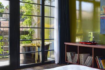 Фото номера Двухместный номер с 1 кроватью Отель Stamba Hotel г. Тбилиси 4