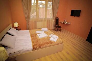 Фото номера Стандартный двухместный номер с 1 кроватью Отель 5 Rooms г. Тбилиси 8