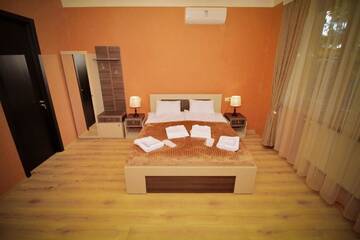 Фото номера Стандартный двухместный номер с 1 кроватью Отель 5 Rooms г. Тбилиси 9