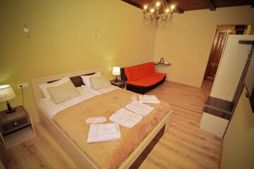 Фото номера Семейный полулюкс Отель 5 Rooms г. Тбилиси 4