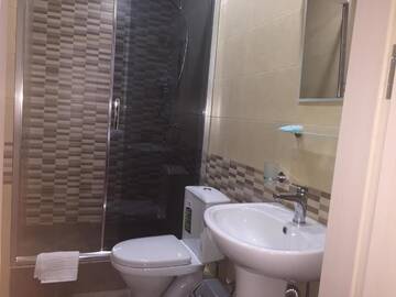 Фото номера Двухместный номер Делюкс с 1 кроватью и балконом Мини-отель Hotel Nice г. Тбилиси 8