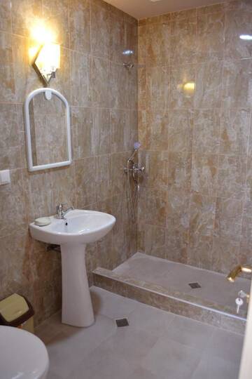 Фото номера Двухместный номер с 1 кроватью Гостевой дом Kalantar House г. Тбилиси 5