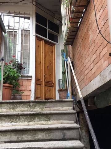 Фото номера Одноместный номер Хостелы Hostel in Old Tbilisi г. Тбилиси 7