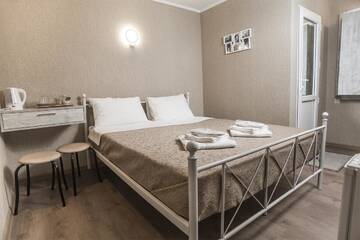 Фото номера Стандартный двухместный номер с 1 кроватью Отель Home25 г. Тбилиси 5