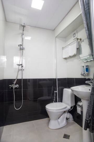 Фото номера Стандартный двухместный номер с 1 кроватью Отель Home25 г. Тбилиси 9