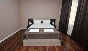 Фото номера Улучшенный двухместный номер с 1 кроватью Отель Boho Tiflis Hotel г. Тбилиси 3