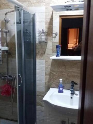 Фото номера Трехместный номер с балконом Гостевой дом Welcome to Tbilisi г. Тбилиси 6