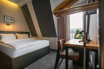 Фото номера Двухместный номер эконом-класса с балконом Отель Timber Boutique Hotel г. Тбилиси 2