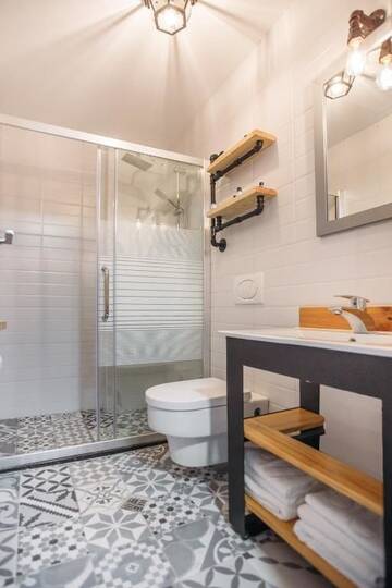 Фото номера Небольшой двухместный номер с 1 кроватью Отель Timber Boutique Hotel г. Тбилиси 3