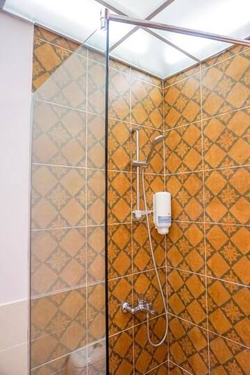 Фото номера Двухместный номер Делюкс с 1 кроватью и балконом Отель Cybernetics - Hotel &amp; Hostel г. Тбилиси 11