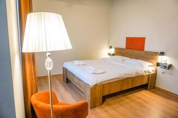 Фото номера Двухместный номер Делюкс с 1 кроватью и балконом Отель Cybernetics - Hotel &amp; Hostel г. Тбилиси 14