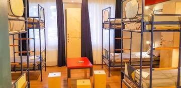 Фото номера Кровать в общем 8-местном номере для мужчин Отель Cybernetics - Hotel &amp; Hostel г. Тбилиси 2