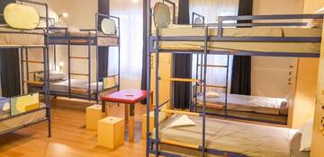 Фото номера Кровать в общем 8-местном номере для мужчин Отель Cybernetics - Hotel &amp; Hostel г. Тбилиси 3