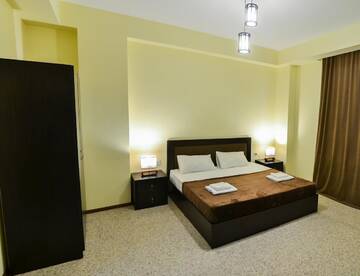 Фото номера Двухместный номер с 1 кроватью Отель Hotel Garden г. Тбилиси 4