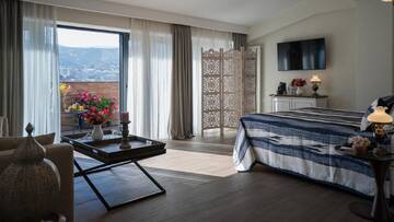 Фото номера Улучшенный люкс Отель Hotel Passport Tbilisi г. Тбилиси 3