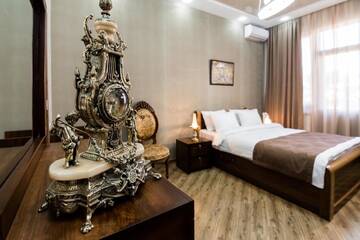 Фото номера Трехместный номер «Комфорт» Отель AMIR Hotel г. Тбилиси 3