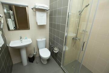 Фото номера Двухместный номер с 1 кроватью и террасой Отель History Hotel Tbilisi г. Тбилиси 6