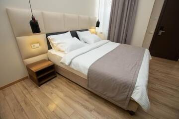 Фото номера Двухместный номер с 1 кроватью и террасой Отель History Hotel Tbilisi г. Тбилиси 11