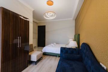 Фото номера Двухместный номер Делюкс с 1 кроватью и балконом Отель Golden Globe Boutique Hotel г. Тбилиси 11