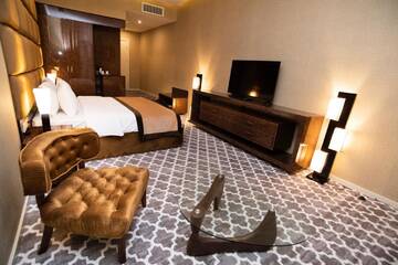 Фото номера Стандартный двухместный номер с 1 кроватью Отель Gallery Art Hotel г. Тбилиси 3