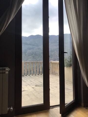 Фото номера Двухместный номер с 1 кроватью и балконом Гостевой дом Guest House Ketili Guli г. Тбилиси 8