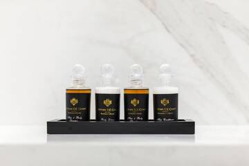 Фото номера Двухместный номер с 2 отдельными кроватями и балконом Отель Lifferent Hotel &amp; Spa г. Тбилиси 15