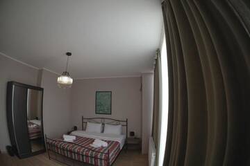Фото номера Двухместный номер с 1 кроватью и видом на город Отель Hotel Flower г. Тбилиси 11