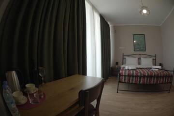 Фото номера Двухместный номер Делюкс с 1 кроватью и балконом Отель Hotel Flower г. Тбилиси 8