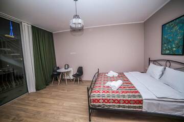 Фото номера Двухместный номер с 1 кроватью и балконом Отель Hotel Flower г. Тбилиси 3