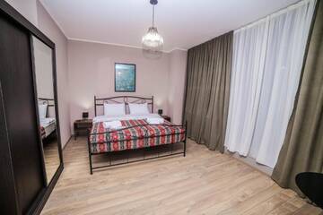 Фото номера Двухместный номер с 1 кроватью и видом на город Отель Hotel Flower г. Тбилиси 24