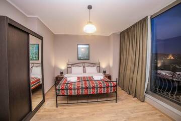 Фото номера Двухместный номер с 1 кроватью и видом на город Отель Hotel Flower г. Тбилиси 21