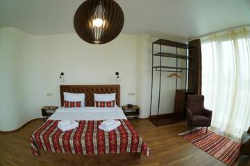 Фото номера Люкс с гидромассажной ванной Отель Hotel Flower г. Тбилиси 5