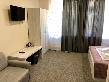 Фото номера Двухместный номер Делюкс с 1 кроватью Отель Hotel Leo Palace Tbilisi г. Тбилиси 5