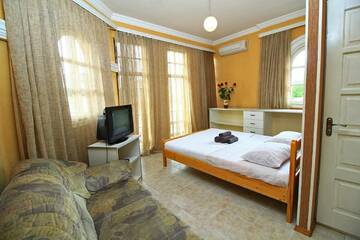 Фото номера Люкс с 2 спальнями Гостевой дом Babilina B&amp;B г. Тбилиси 12