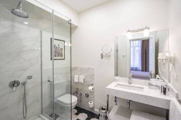 Фото номера Апартаменты Делюкс Отель TIFLIS OPERA Aparthotel г. Тбилиси 4
